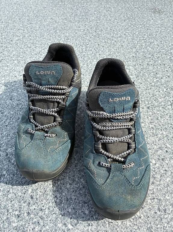 Lowa Scarpe per ragazzi: Goretex Lowa Trekkingschuhe Gr. 34 – Usato da St. Pelagiberg venduto da Yellow73