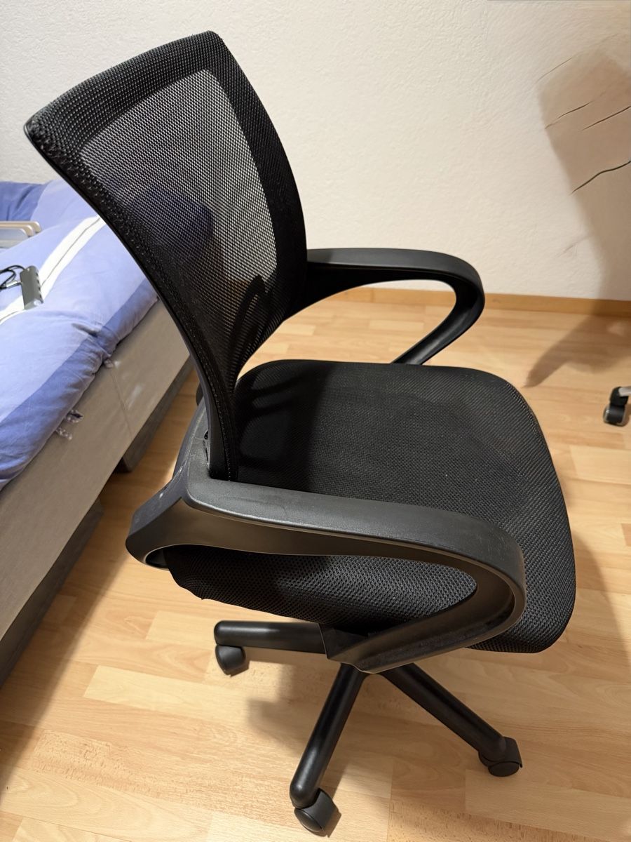 Poltrone: Office chair black with mesh backrest  – Usato da Zug venduto da str_2g5c 2