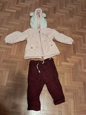 Veste d'hiver rose taille 80 et pantalon taille 74