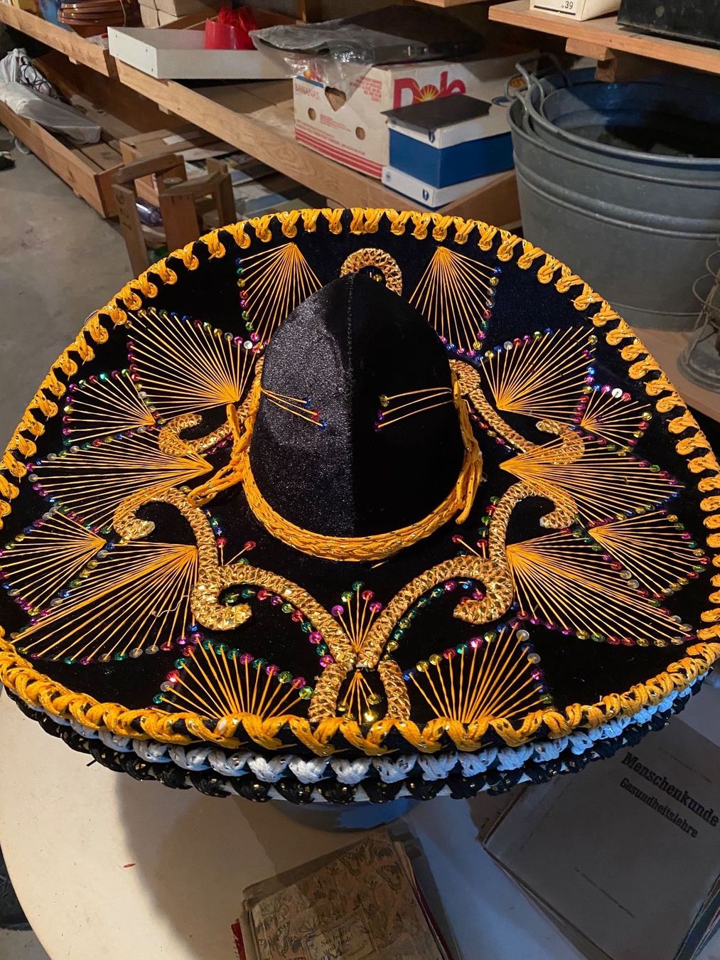Copricapi, berretti & cappellini: Sombreros – Usato da Herznach venduto da babino