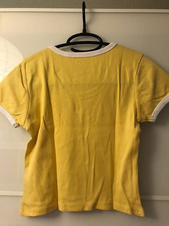 T-shirt: Shirt gelb Grösse S – Usato da Hochdorf venduto da lor_dk57 1