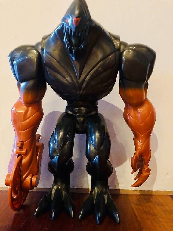 Statuette: Coole Actionfigur – Usato da Volketswil venduto da Leon567