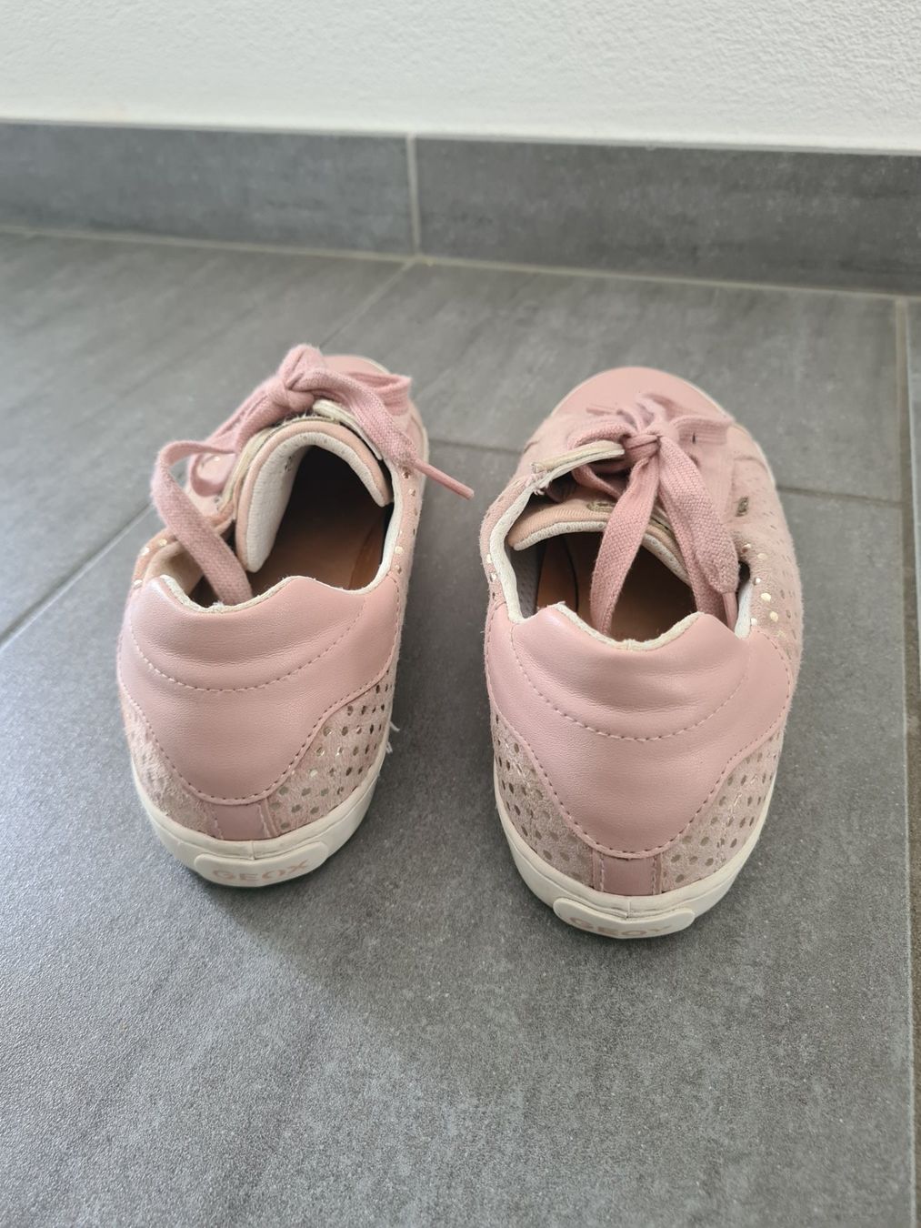 Geox Scarpe per ragazze: GEOX Mädchen Schuhe rosa gr.38 – Usato da Mezzovico venduto da maemy 2