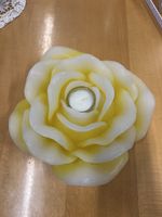 Gelbe Rosenkerze, neuwertig, ein romantisches Geschenk!