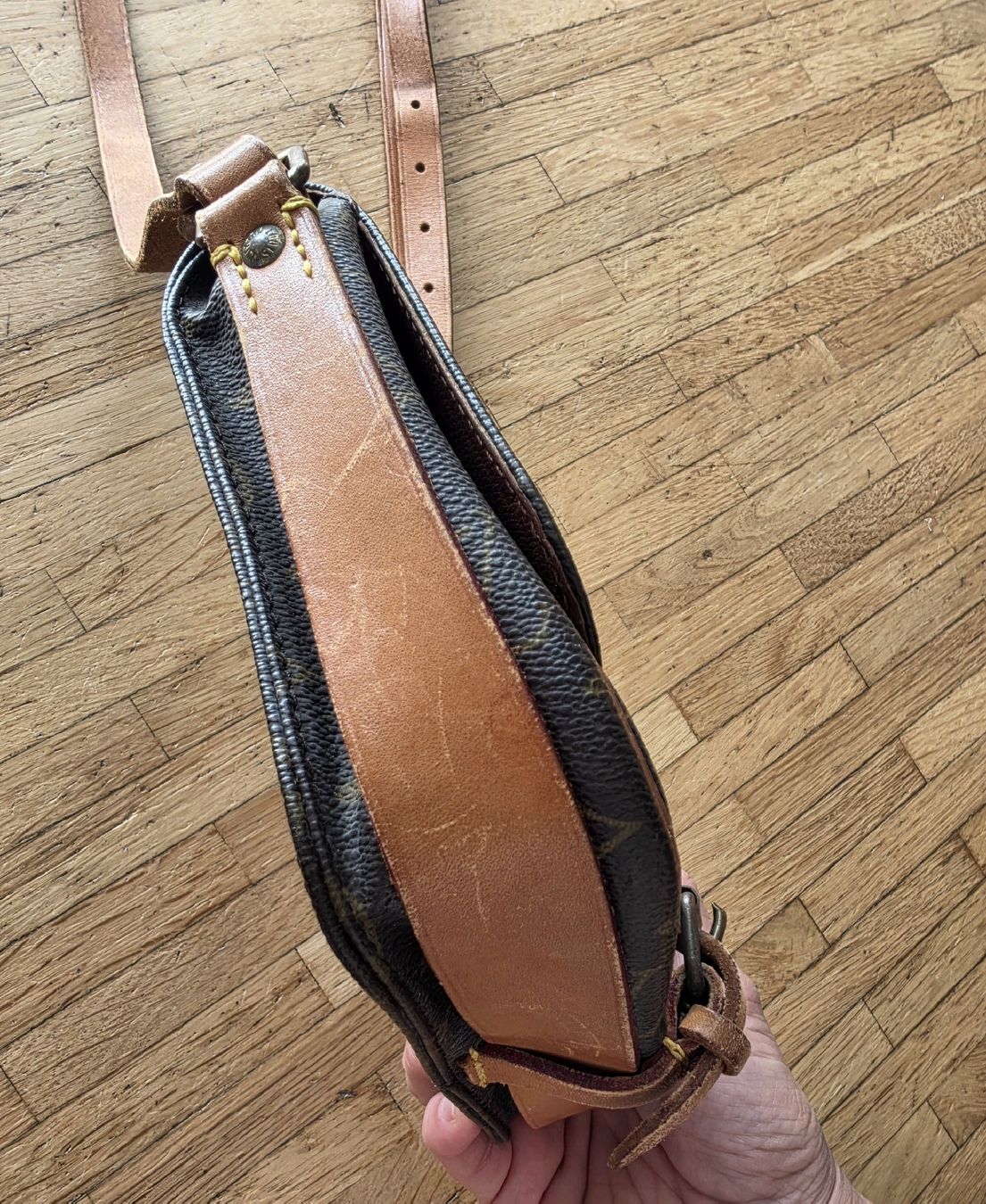 Louis Vuitton Borse da donna: Louis Vuitton Cartouchiere PM Monogram Canvas gebraucht – Usato da St. Gallen venduto da heartbug 1