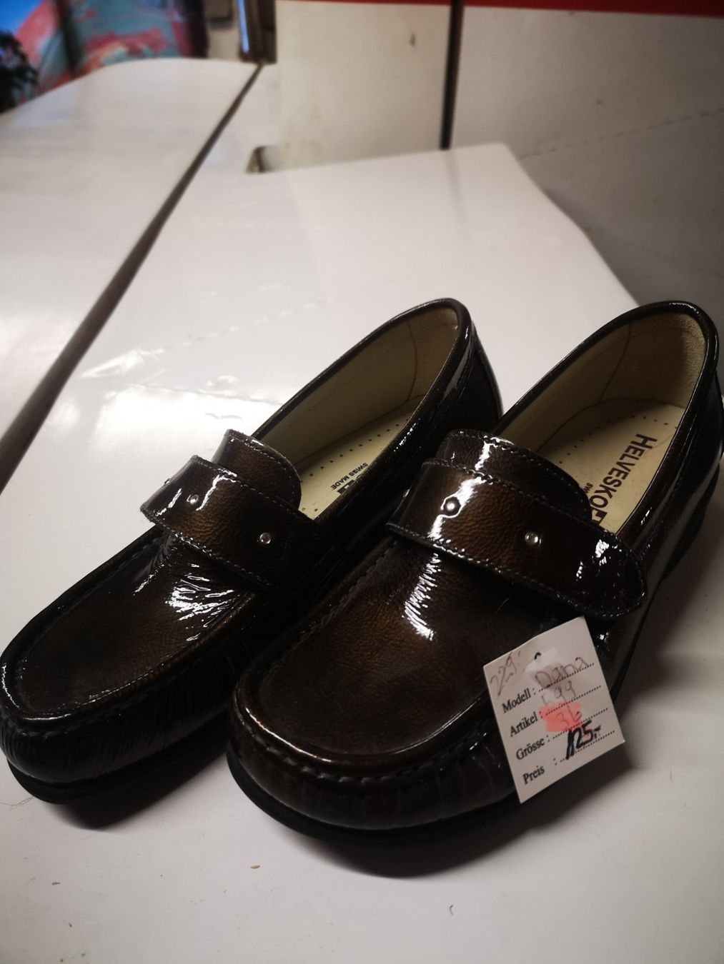 Helvesko Chaussures femmes: Helvesko – Neuf avec emballage d'origine à Möhlin par Highwaytom