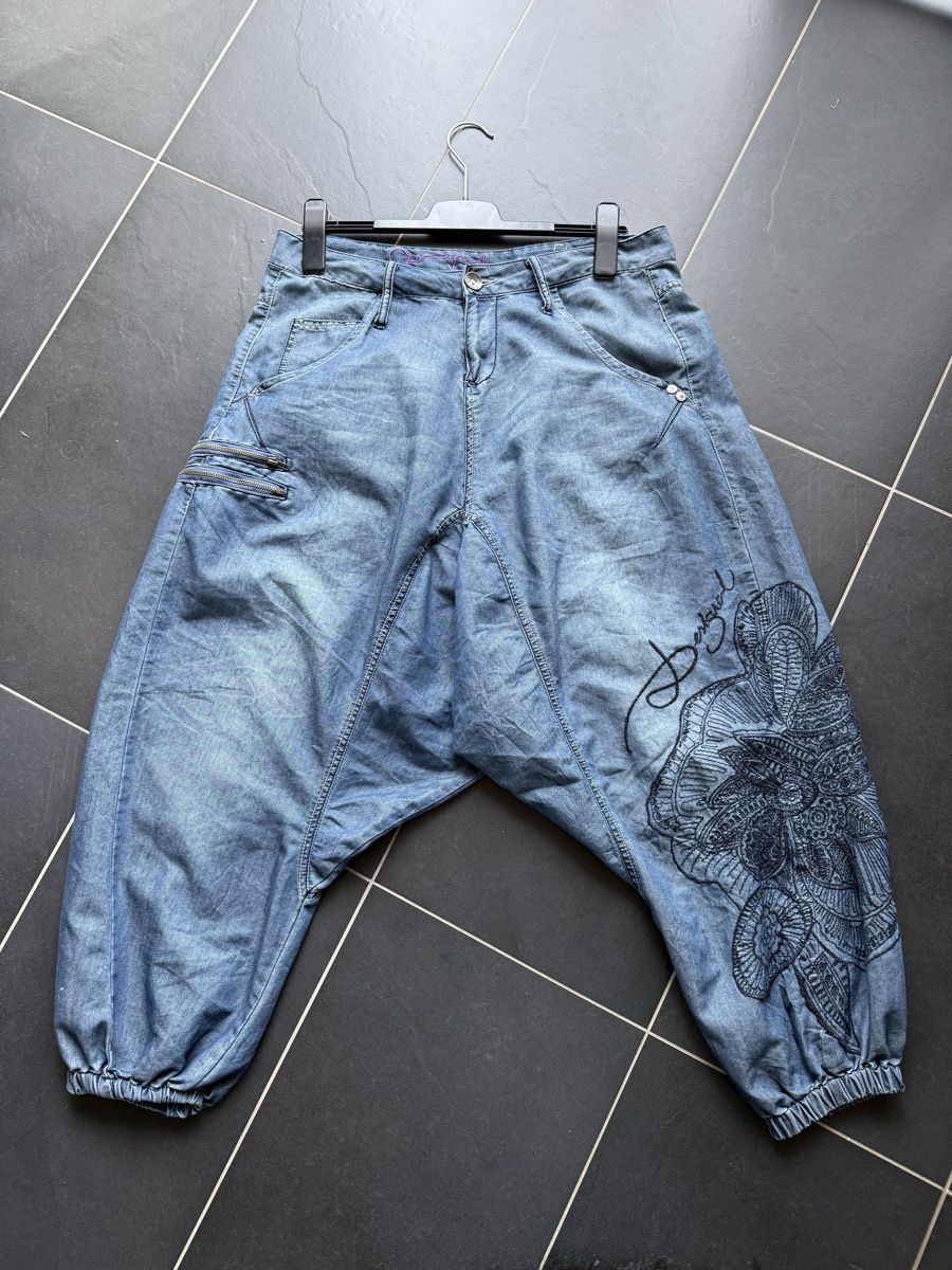 Desigual Jeans: Coole "Desigual" Sarouel Opa Jeans M/L – Usato da Sirnach venduto da sirni