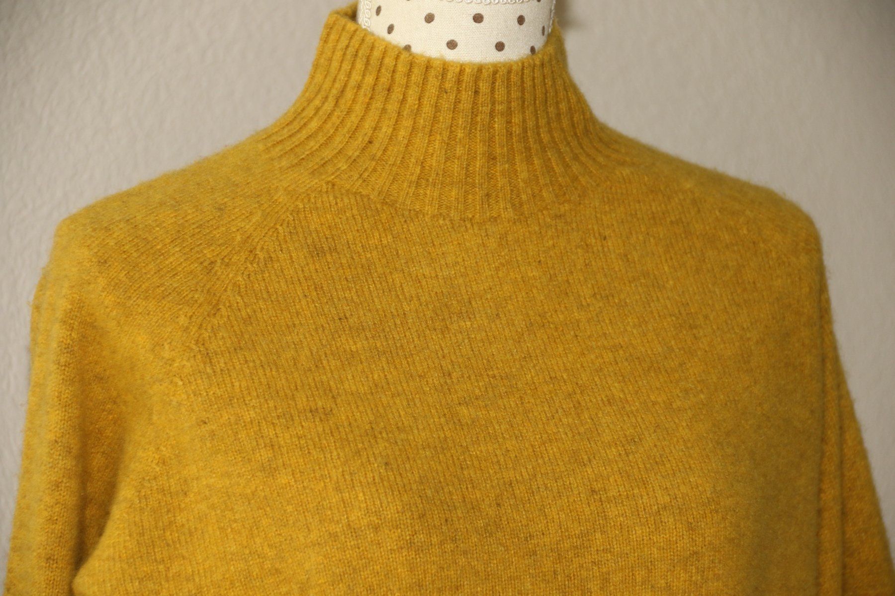 Maglioni & Felpe: Warmer & cooler Pullover aus 100% Wolle eher Gr.S-M NEU – Nuovo e nell'imballaggio originale da Oberwil-Lieli venduto da Svetlana28 1
