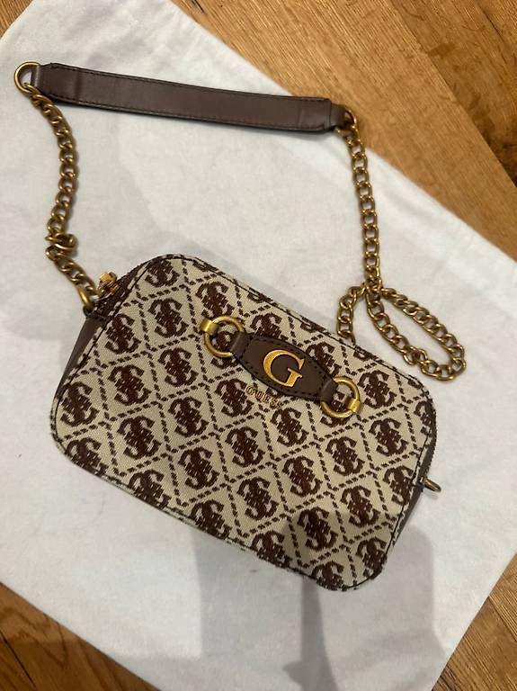 Borse da donna: Guess Mini Tasche, Monogramm, guter Zustand – Usato da Weiach venduto da cor_2sss