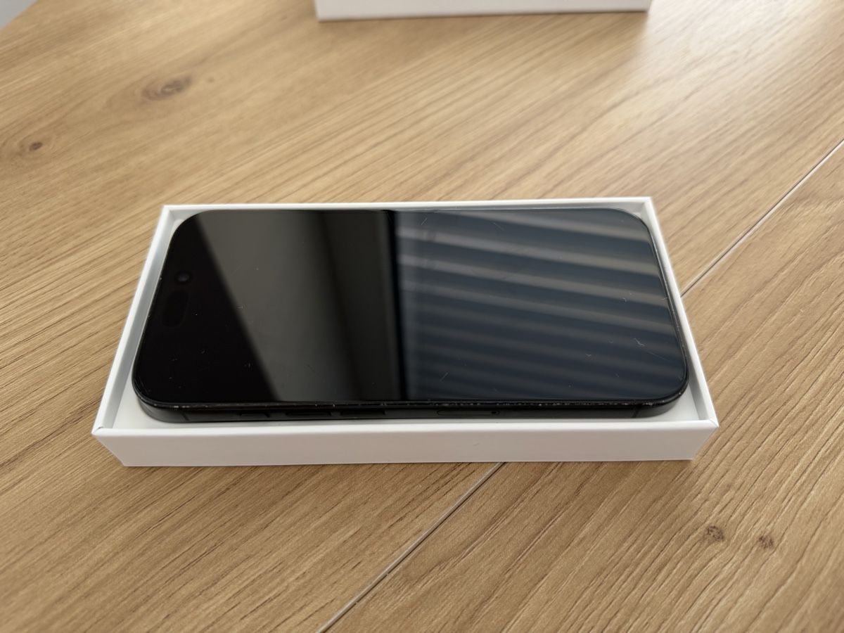 Apple Telefoni cellulari / Smartphones: iPhone 16 Pro 256GB Black Titanium mit Gebrauchsspuren – Usato da Dübendorf venduto da fra_kk6z 1