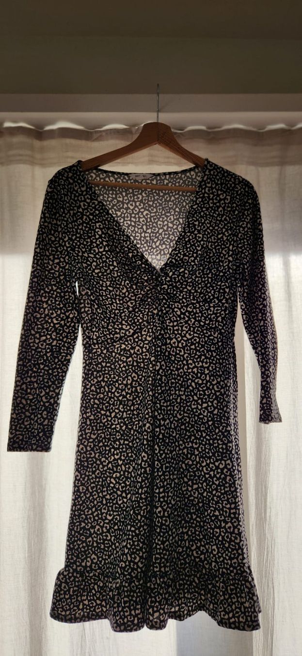 Kleider: Leopardenmuster Kleid Top Zustand! – Gebraucht aus Zürich von syl_bhd2
