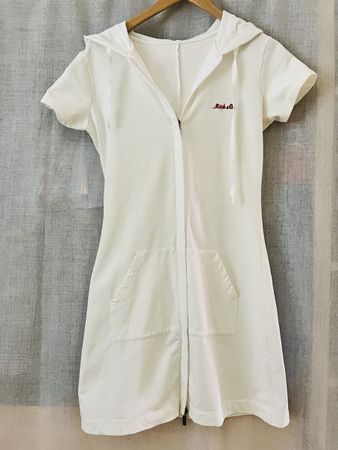 Kapuzenkleid Mitchell & Co. Weiss Gr S