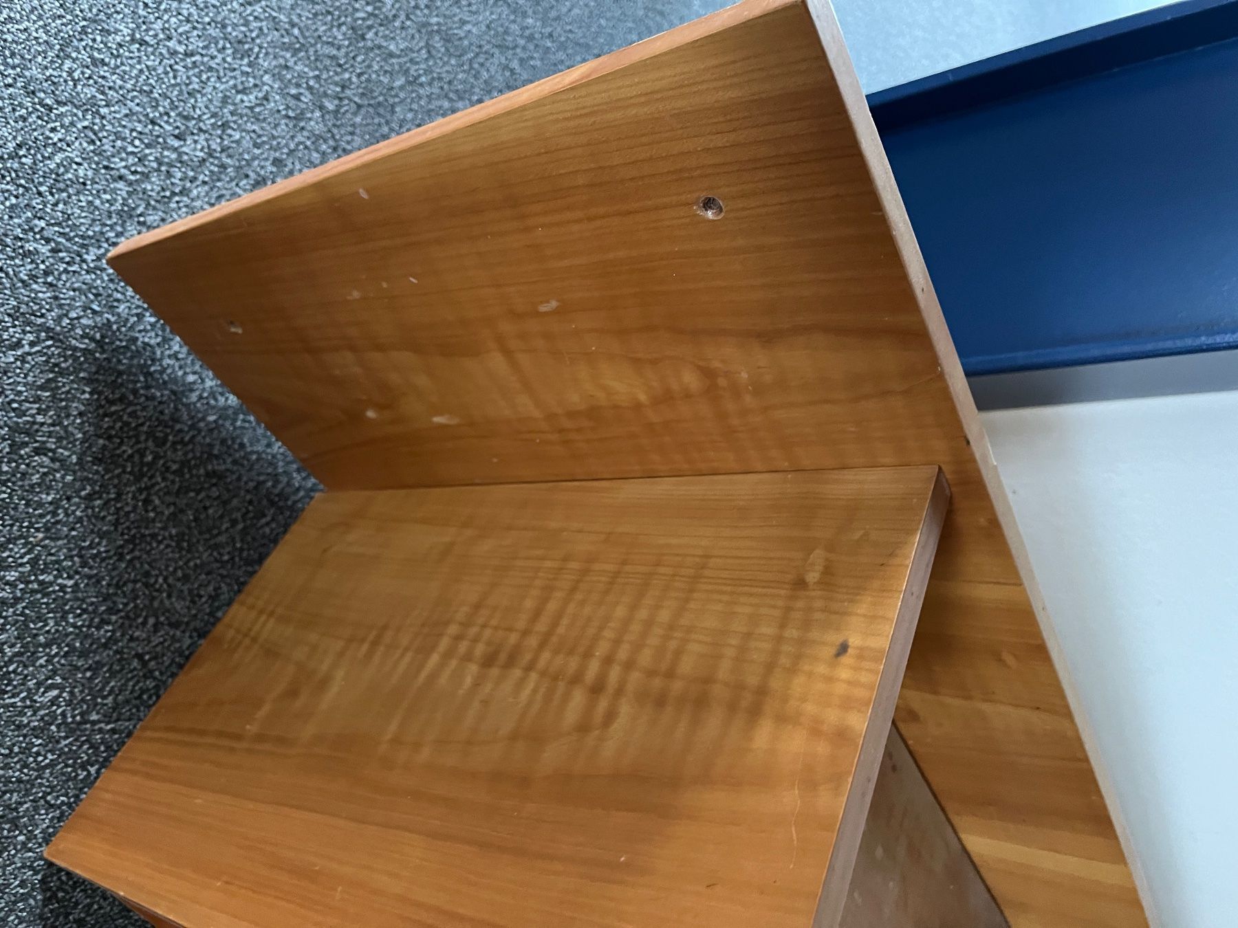 Comodini: Bettrückwand mit Nachttisch – Usato da Solothurn venduto da Spicar 6