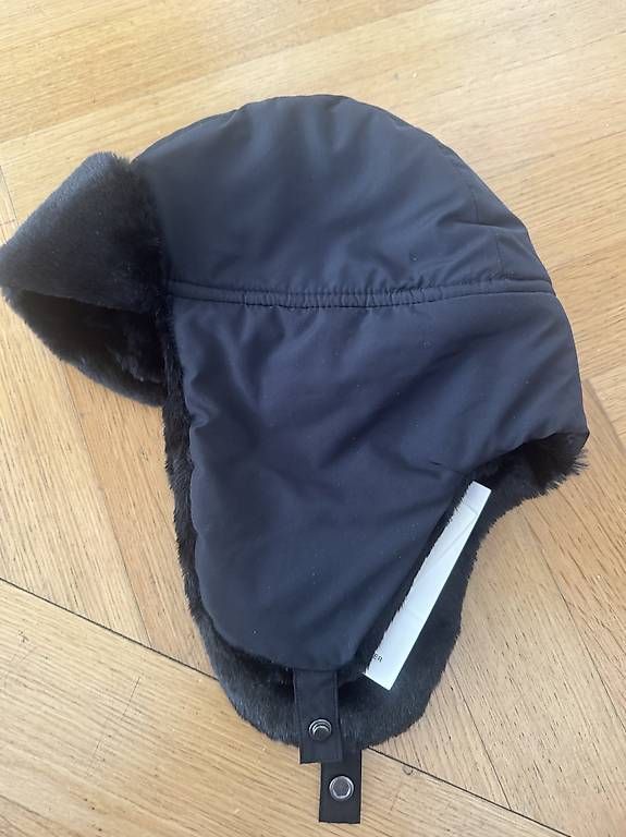 Autres vêtements & accessoires: Cos Balaclava Nero  – D'occasion à Muralto par bma_28rb
