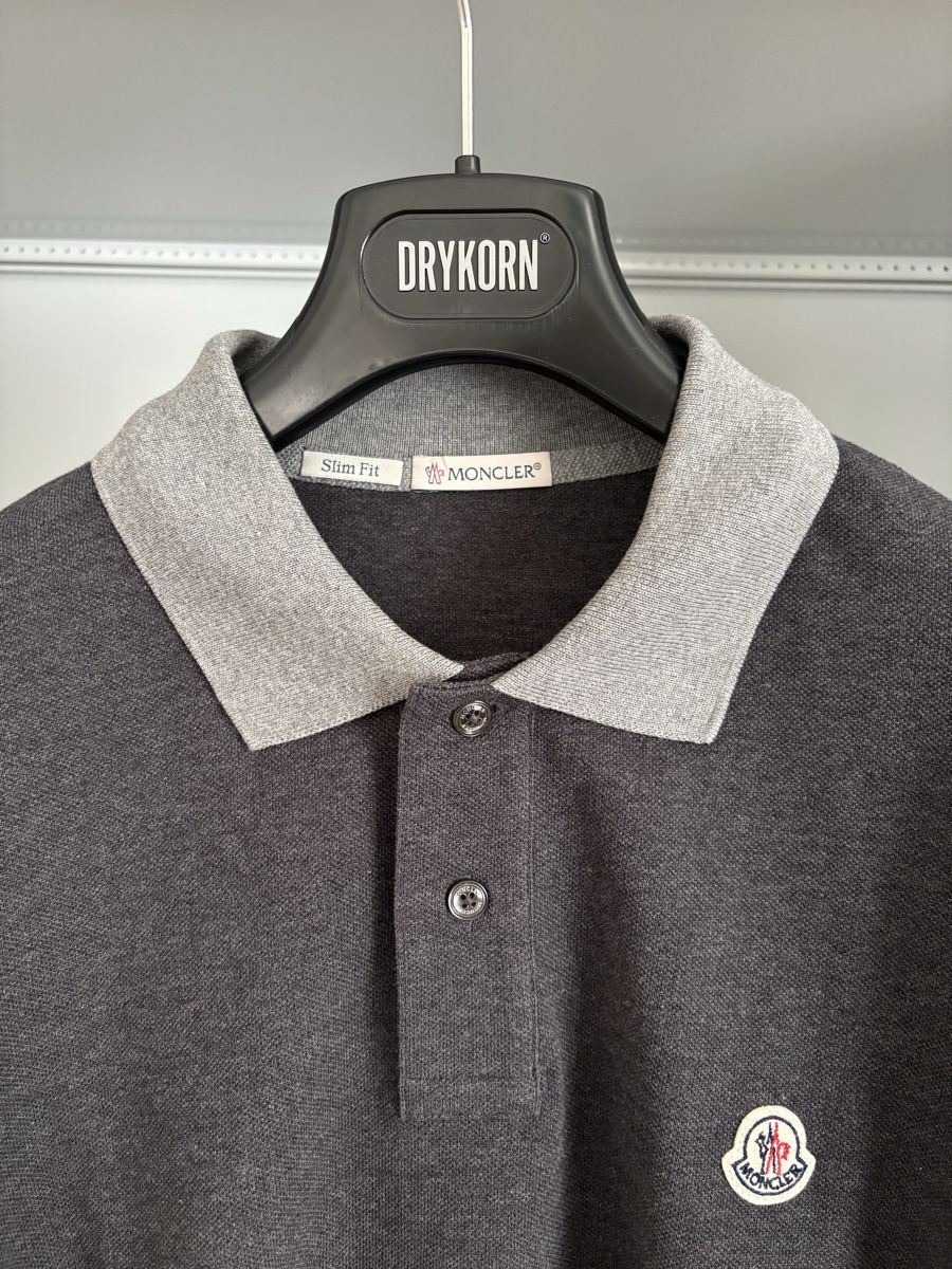 Moncler Magliette Polo: MONCLER Langarmpolo – Nuovo (secondo la descrizione) da Zürich venduto da Lynnlouise 1