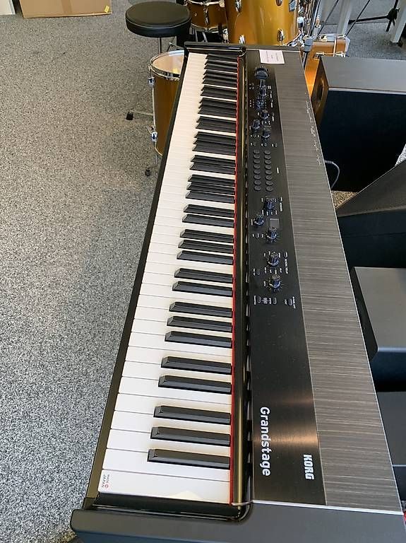Korg Strumenti musicali: Korg Stagepiano Grande – Nuovo (secondo la descrizione) da Niederhasli venduto da Musikhaus-Ammann