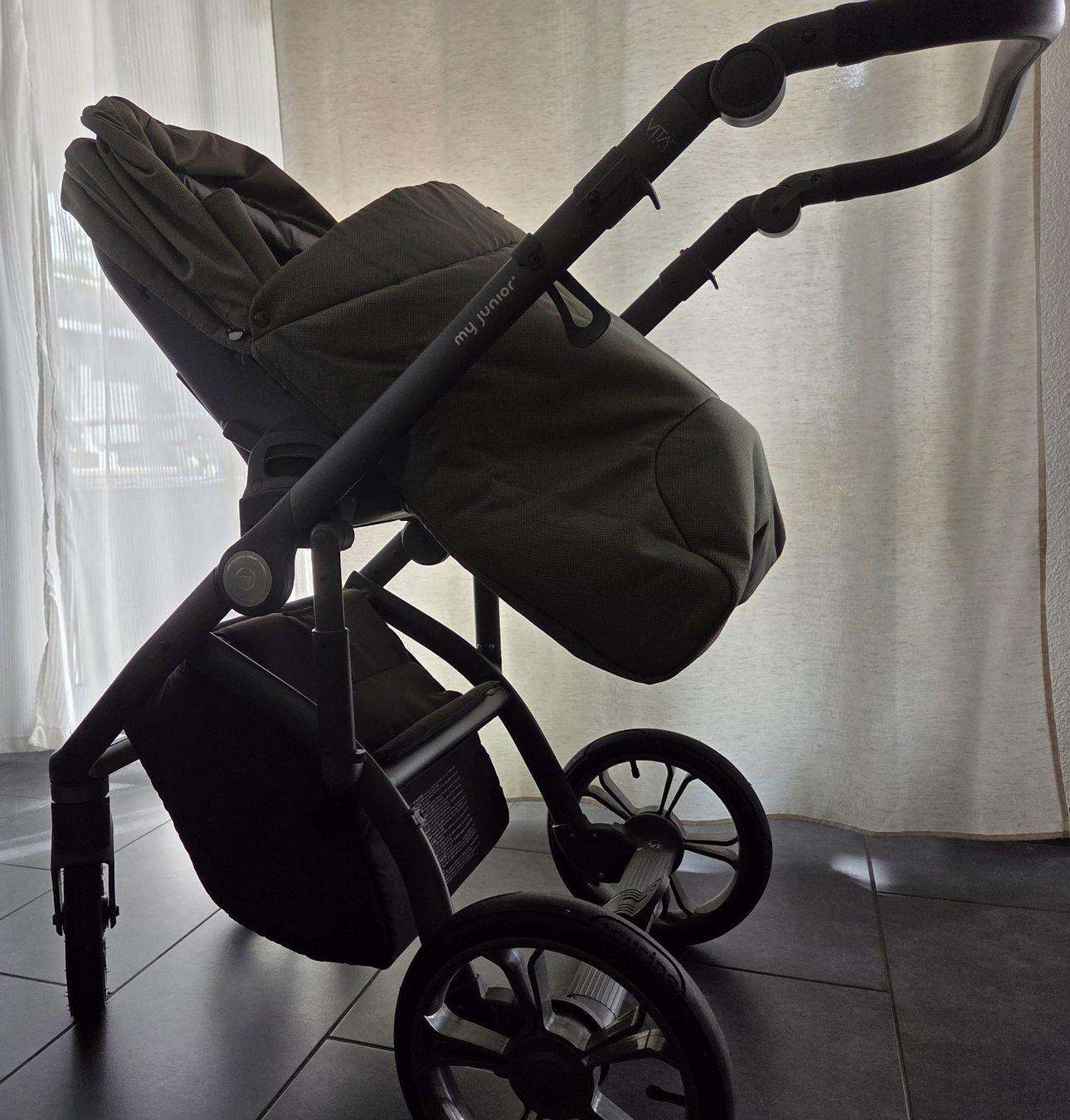Kinderwagen: My Junior Kinderwagen, Auto-Babyschale & ISO-Fix Base – Gebraucht aus Jegenstorf von KevMen10 4