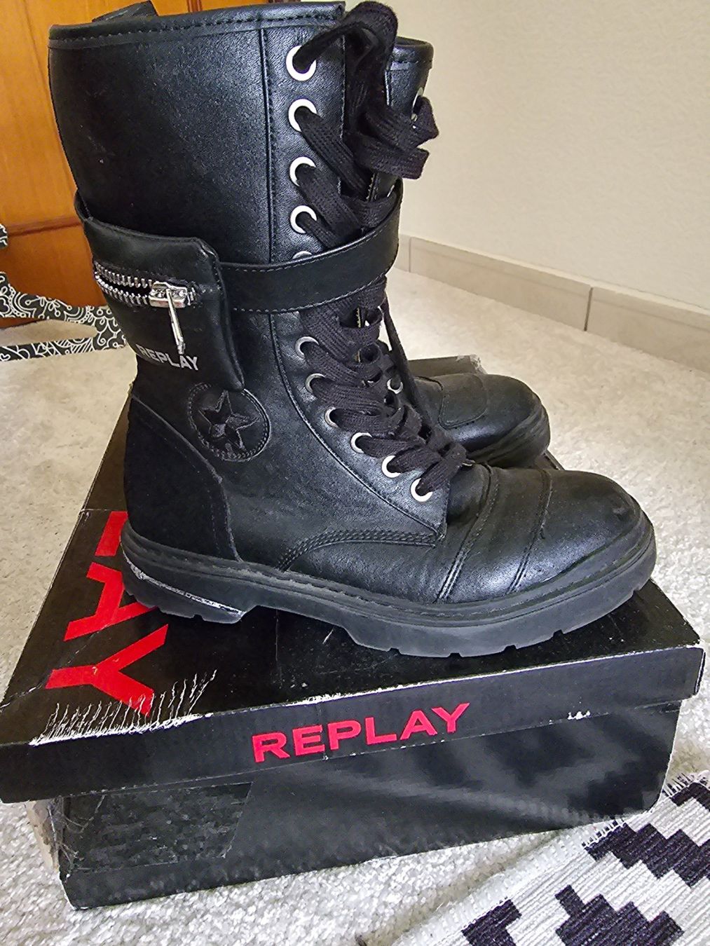 Replay Scarpe per ragazze: Leather boots by Replay, size 36 – Usato da Spreitenbach venduto da Breezyel 1