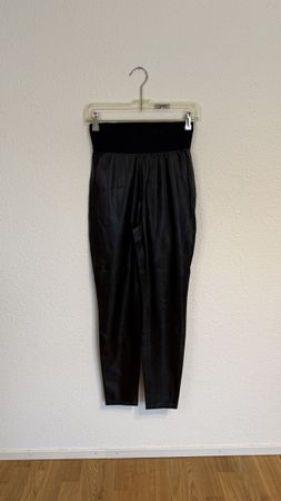 HUGO Kunstleder Hosen, Schwarz, Gr. 38, neuwertig!
