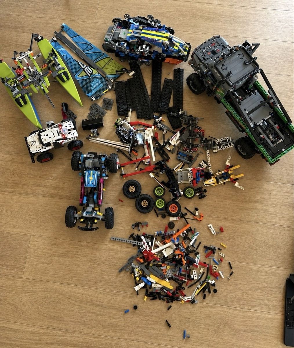 Lego Giocattoli: LEGO TECHNIC ZETROS + RC SETS + ERSATZTEILE – Usato da Randogne venduto da mag_2t9h