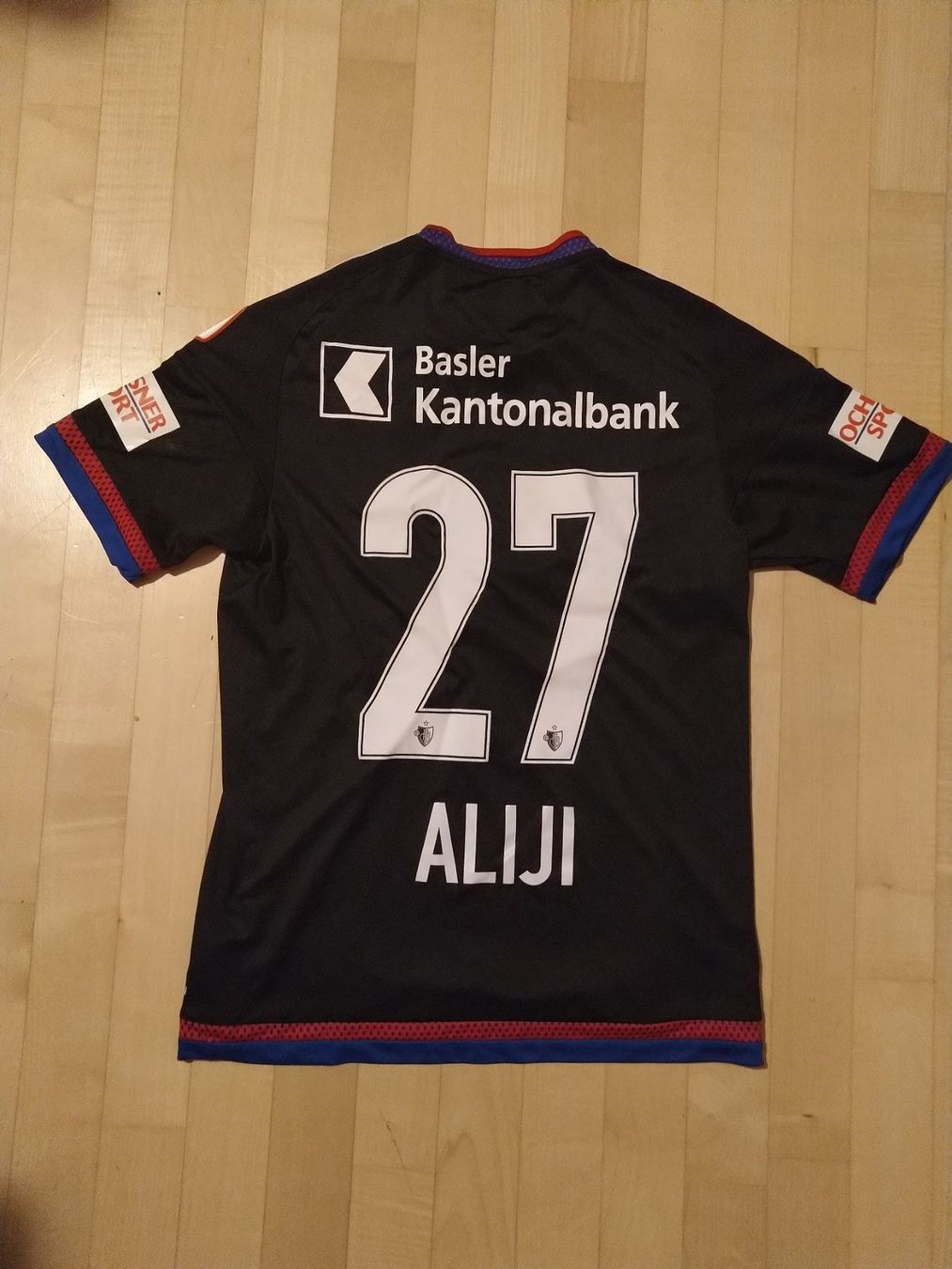 FC Basel Canottiere & Pantaloni: FC Basel FCB Matchworn Trikot 2015/16 – Usato da Wallisellen venduto da theadicts77