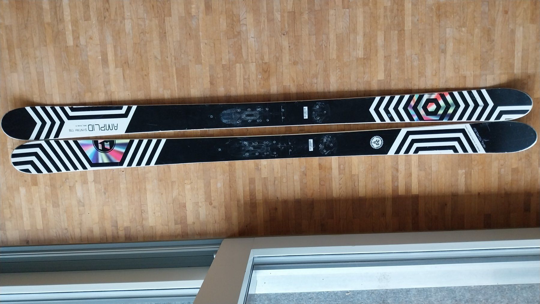 Sci: Telemark Ski Amplid Syntax – Usato da Bubikon venduto da taerni