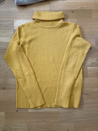 Janina Rollkragenpullover Senfgelb