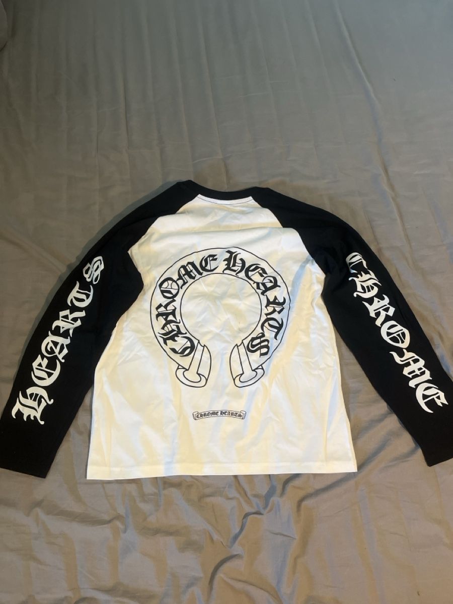 T-Shirts: Schwarz-Weisses Langarmshirt – Gebraucht aus Frauenfeld von joh_lp6l 1