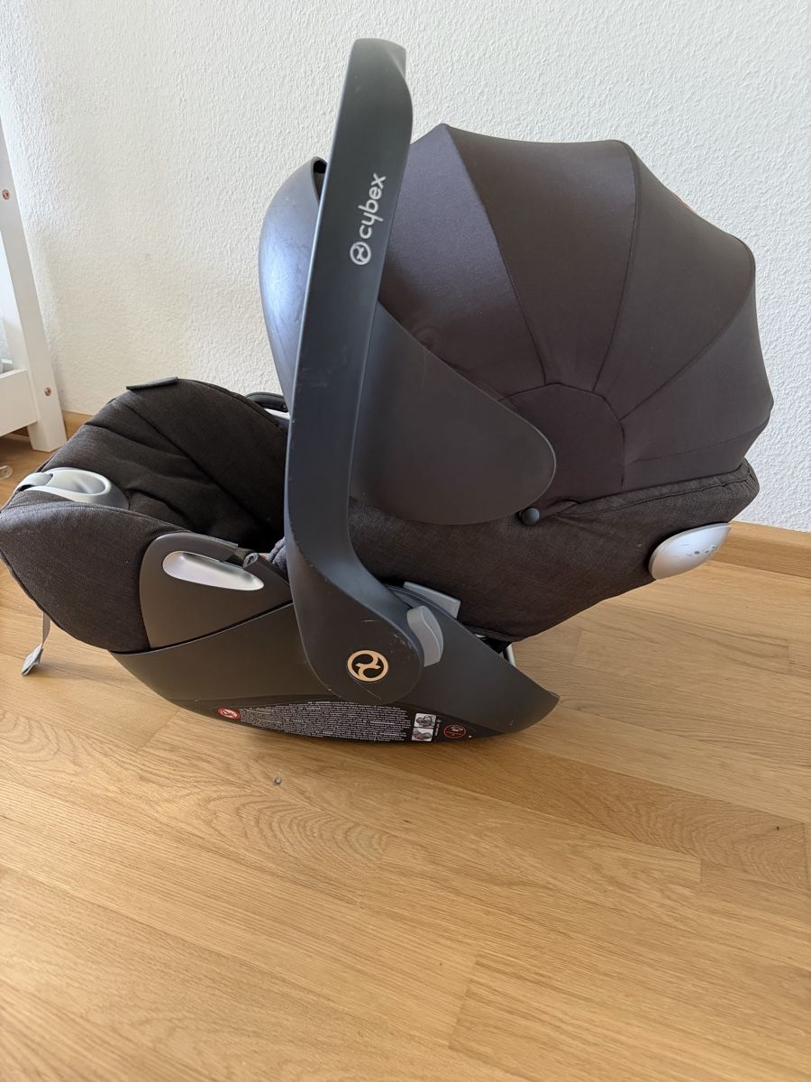 Cybex Seggiolini per auto: Cybex Babyschale mit Isofix Base  – Usato da Füllinsdorf venduto da had_kv5k 1