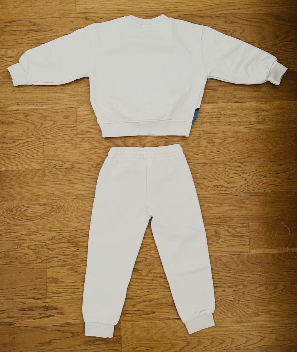 Pullover & Sweatshirts: Ensemble de jogging Taille 116 – Gebraucht aus Sion von FashionStore3 1