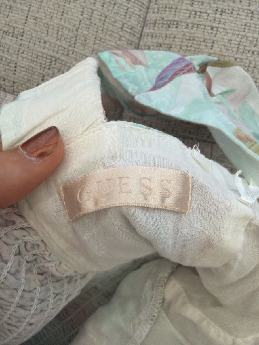 Guess Kleider: Guess Kleid Blumenmuster – Gebraucht aus Frenkendorf von laaracc 1