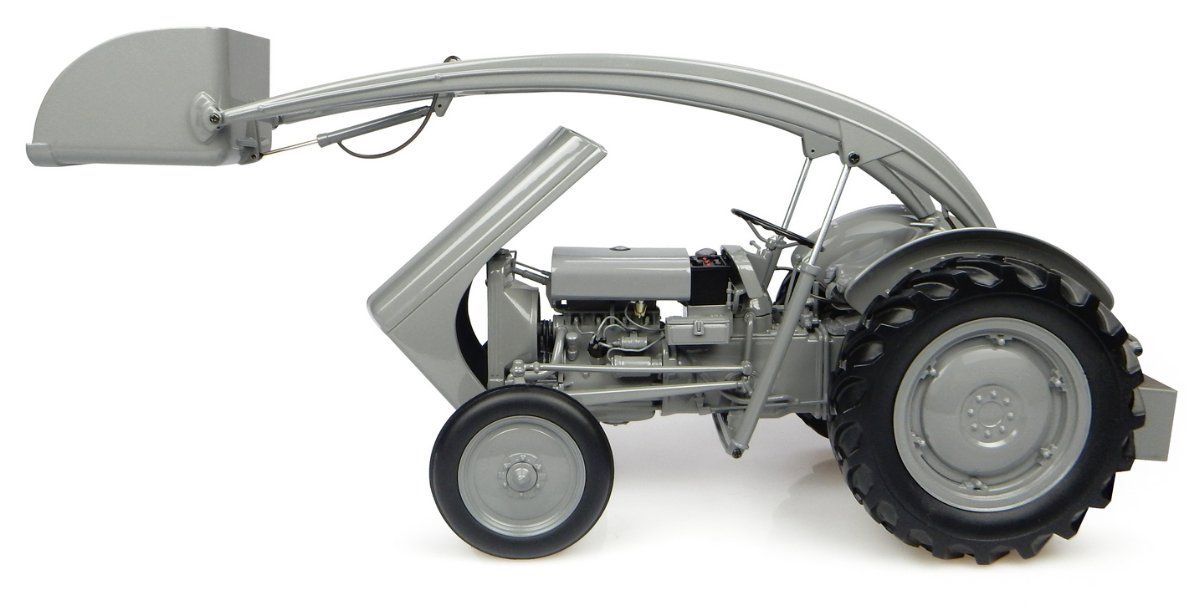 Kit di modellismo & Modellini statici: 1:16 Ferguson TEA-20 mit Frontloader – Nuovo e nell'imballaggio originale da Affoltern am Albis venduto da Modellshop-8910 4