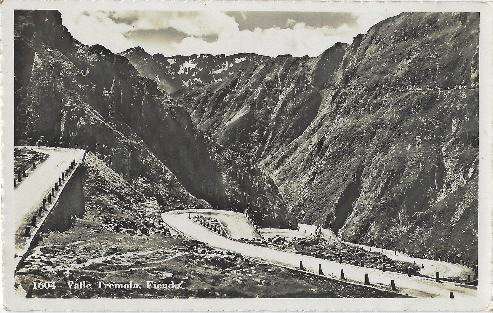 Cartoline postali: 1089  Valle Tremola - Strada del Gotthardo - Gotthardstrasse – Usato da Bütschwil venduto da Jackson1A