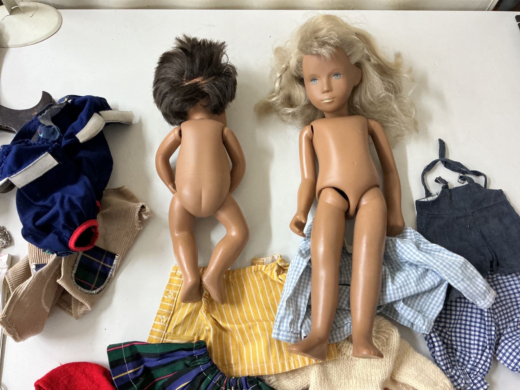 Bambole: 2 Sasha Puppen braun und blond – Usato da Bern venduto da vielerart 3