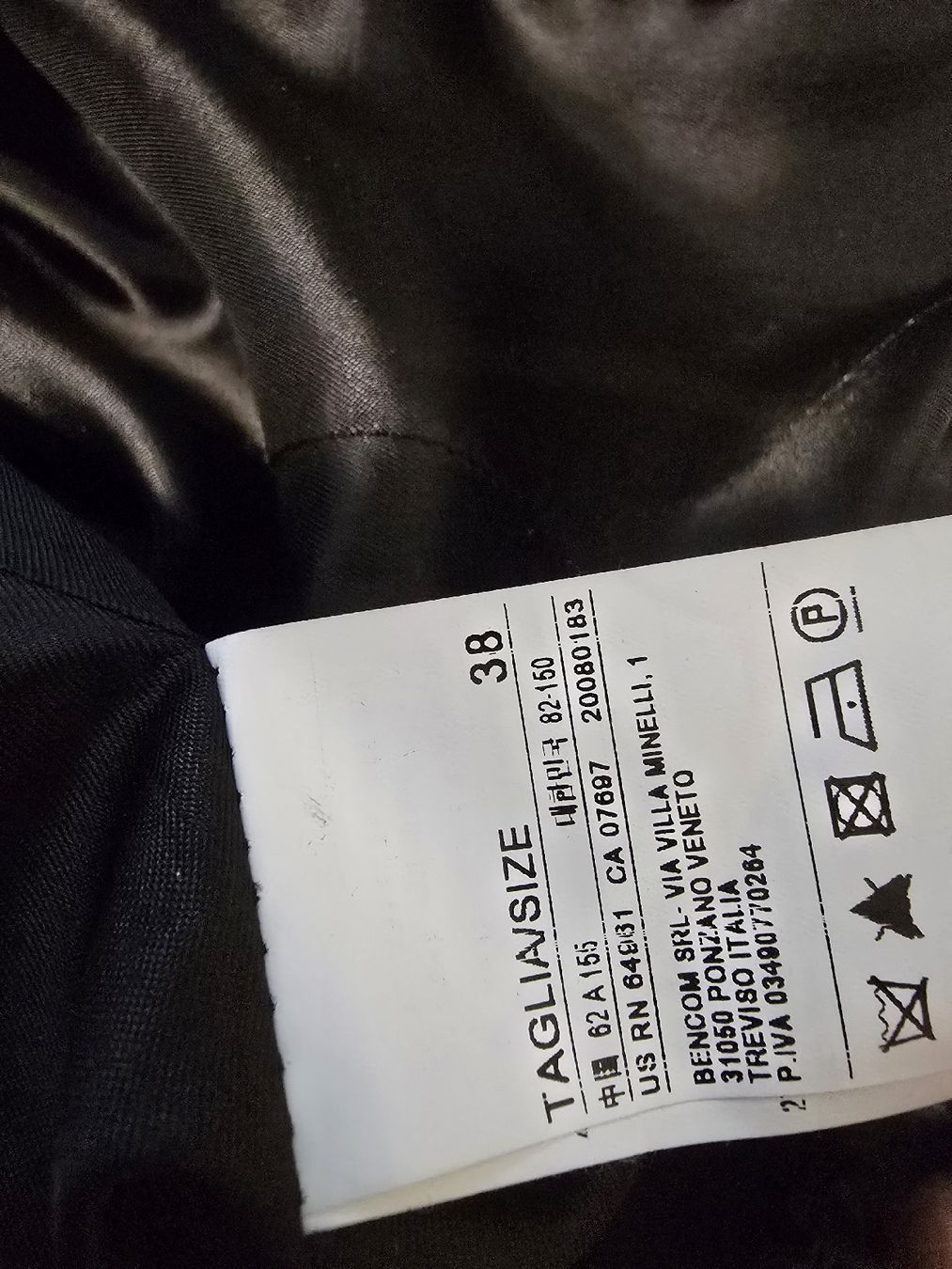 Benetton Mäntel: Benetton Wintermantel VERSAND MÖGLICH! – Gebraucht aus Dietikon von Kaska2020 1