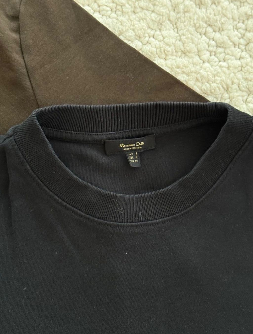 Massimo Dutti T-shirt: Massimo Dutti & Zara t-shirt set, size S – Usato da Langenthal venduto da vik_v5ml 2