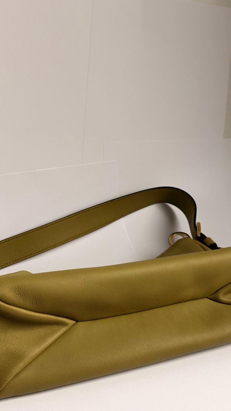 Prada Taschen für Damen: Prada Aimée medium leather shoulder bag – Gebraucht aus Basel von kis_g8bg 4