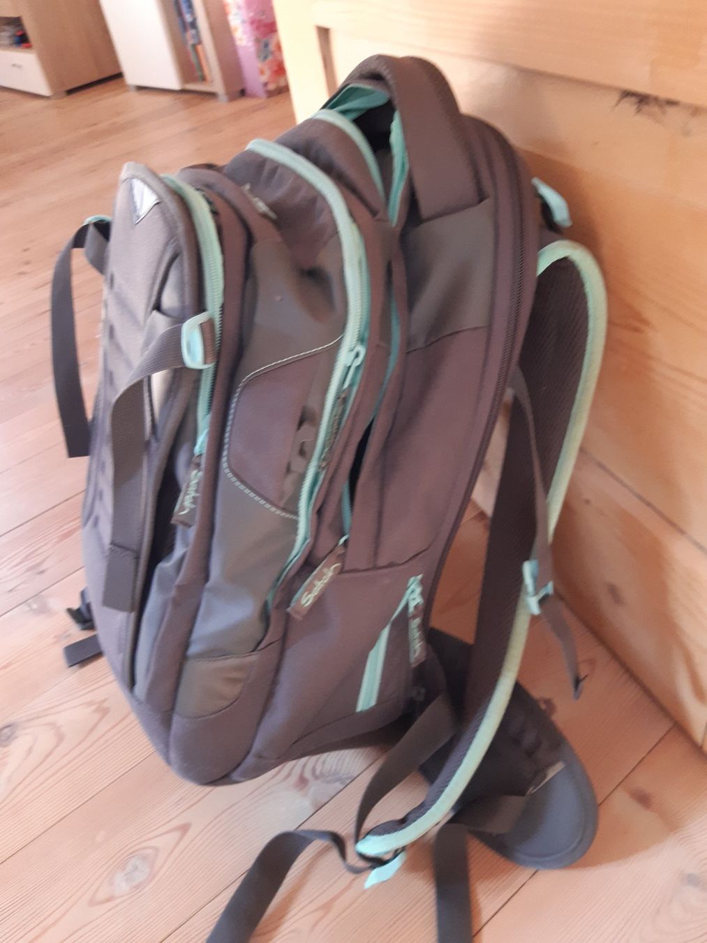Satch Zaini: Schulrucksack von SATCH, anthrazit mit türkis – Usato da Martina venduto da migrol06 1