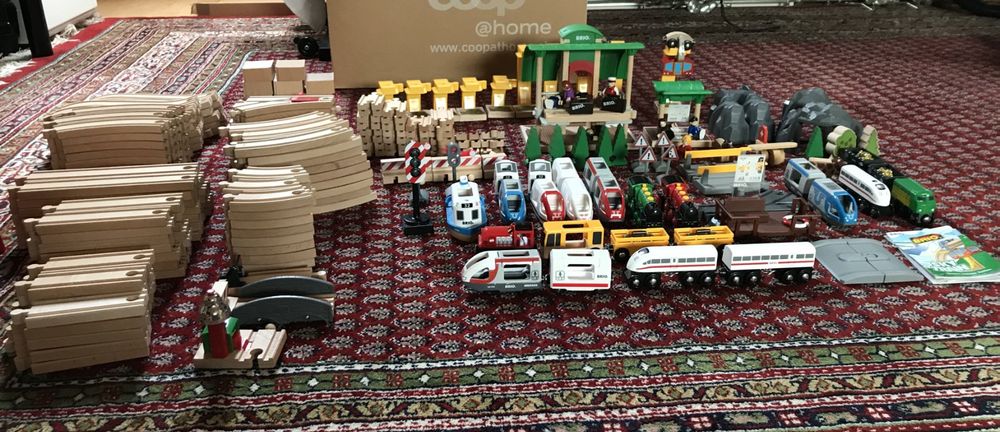 Train En Bois BRIO Vintage Des Années 50-60 Avec 2 Wagons - Jouet Ancien De Collection