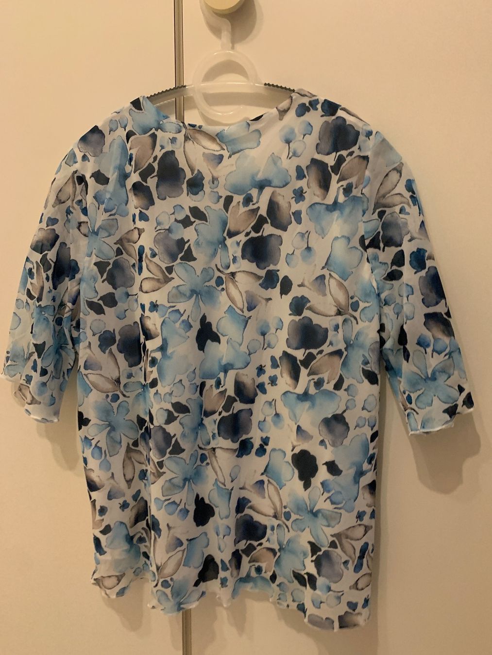 Camicette: Neue Bluse von Sommer Mann 42und 44 – Nuovo e nell'imballaggio originale da Lausen venduto da tiguan07 2