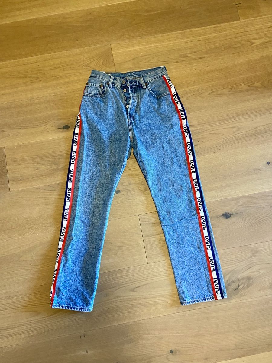 Levi's Jeans: Levi’s Jeans – Nuovo (secondo la descrizione) da Ausserberg venduto da ani_7jqv