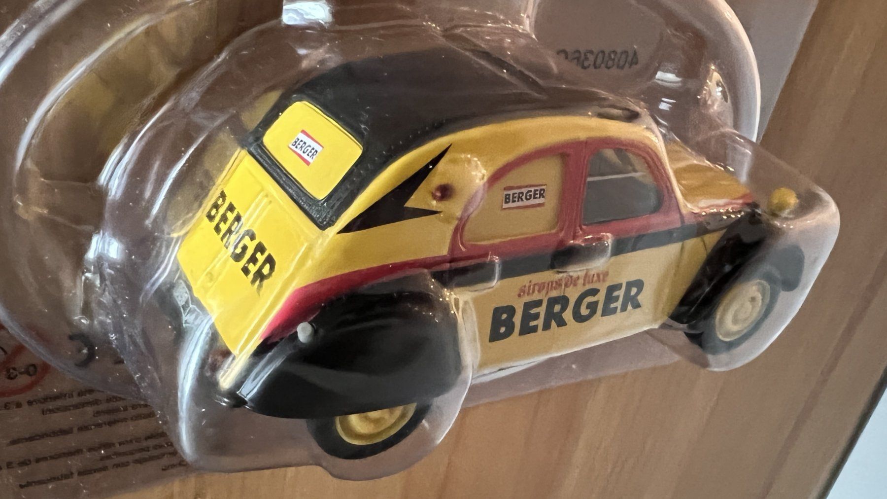 Citroën Modellautos: Citroen 2CV Berger 1/43 – Neu und originalverpackt aus Meilen von rdv_n7s9 2