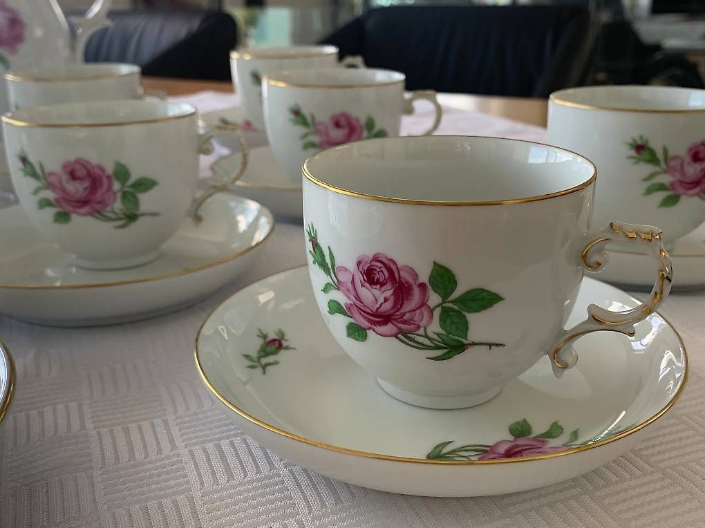 Services de table: Fürstenberg "Rote Rose" Kaffeeservice – D'occasion à Birrwil par struempler 2