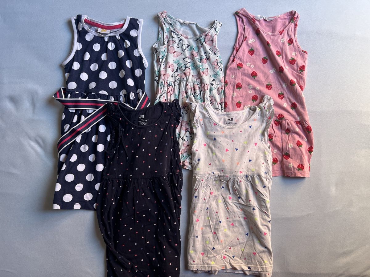 Vestiti & Gonne: 5 Kleider Gr 98/104 – Usato da Bülach venduto da sunnyflower25