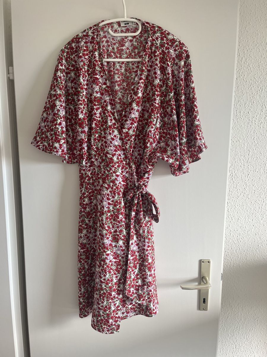 We Kleider: Sommerkleid mit Blümchen von WE, Gr. M – Gebraucht aus Zürich von Insert_Name