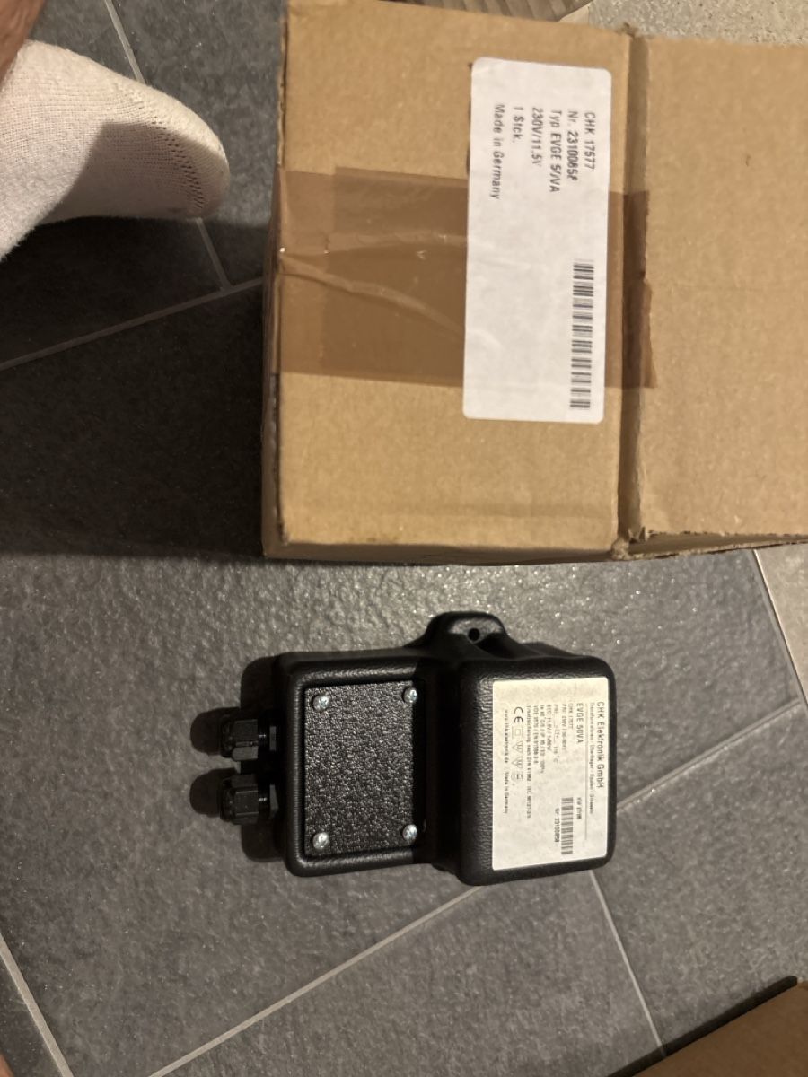 Interruttori: CHK 17577 Typ EVGE SIVA 230V/115V Device – Nuovo (secondo la descrizione) da Egnach venduto da kaffemitsahne