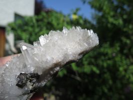 Nadelquarz mit Kupferkies von Rumänien