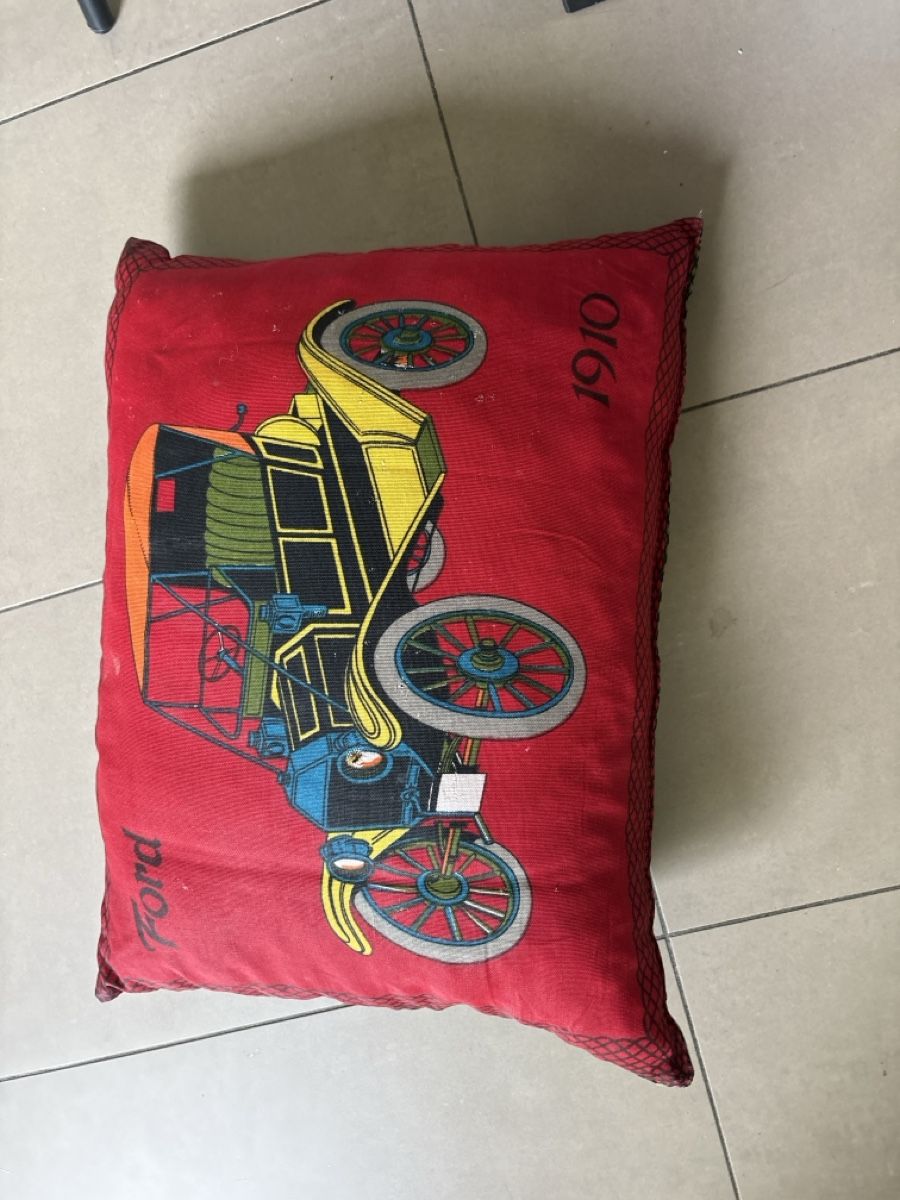 Kissen: Coussin vintage  – Gebraucht aus Cugy VD von sim_y9yv