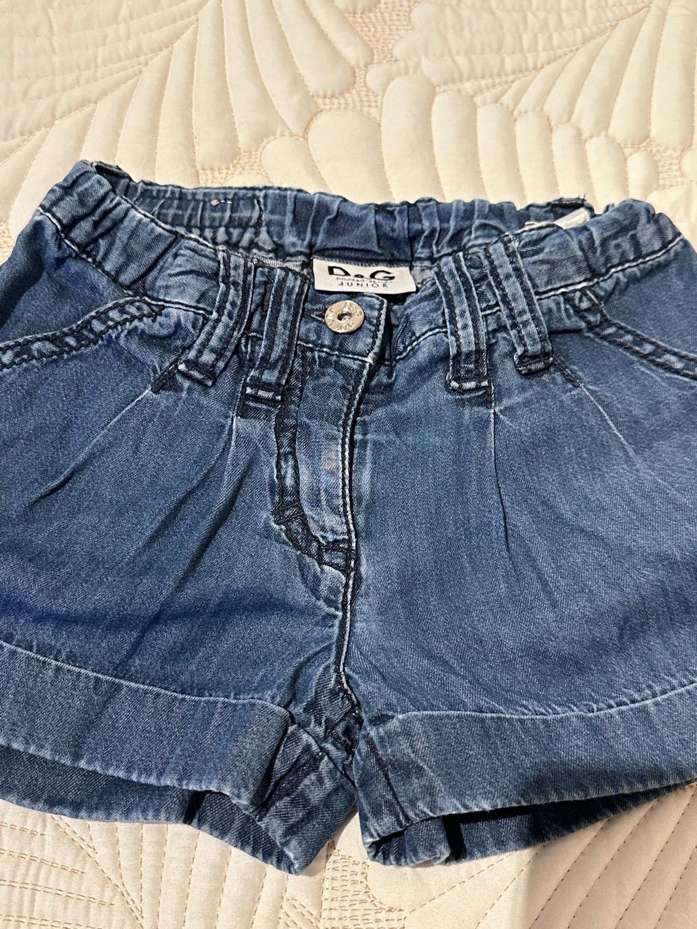 Dolce & Gabbana Pantaloni: D&G Baby jeans shorts-92 – Usato da Zürich venduto da Bybyana