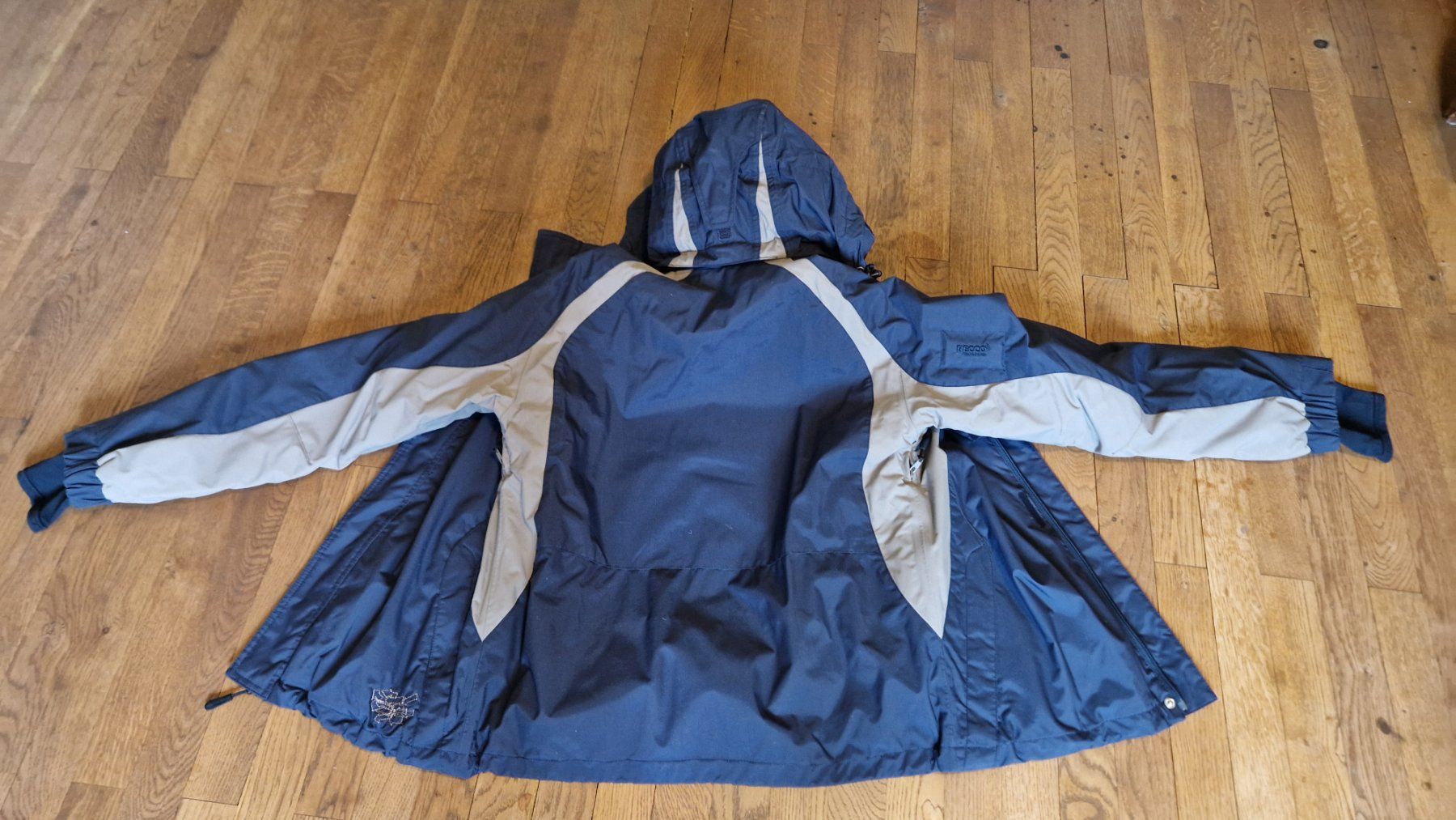 Jacken: Snowboard Jacke Below Zero Herren XS – Gebraucht aus Wetzikon ZH von mic_w8nf 1